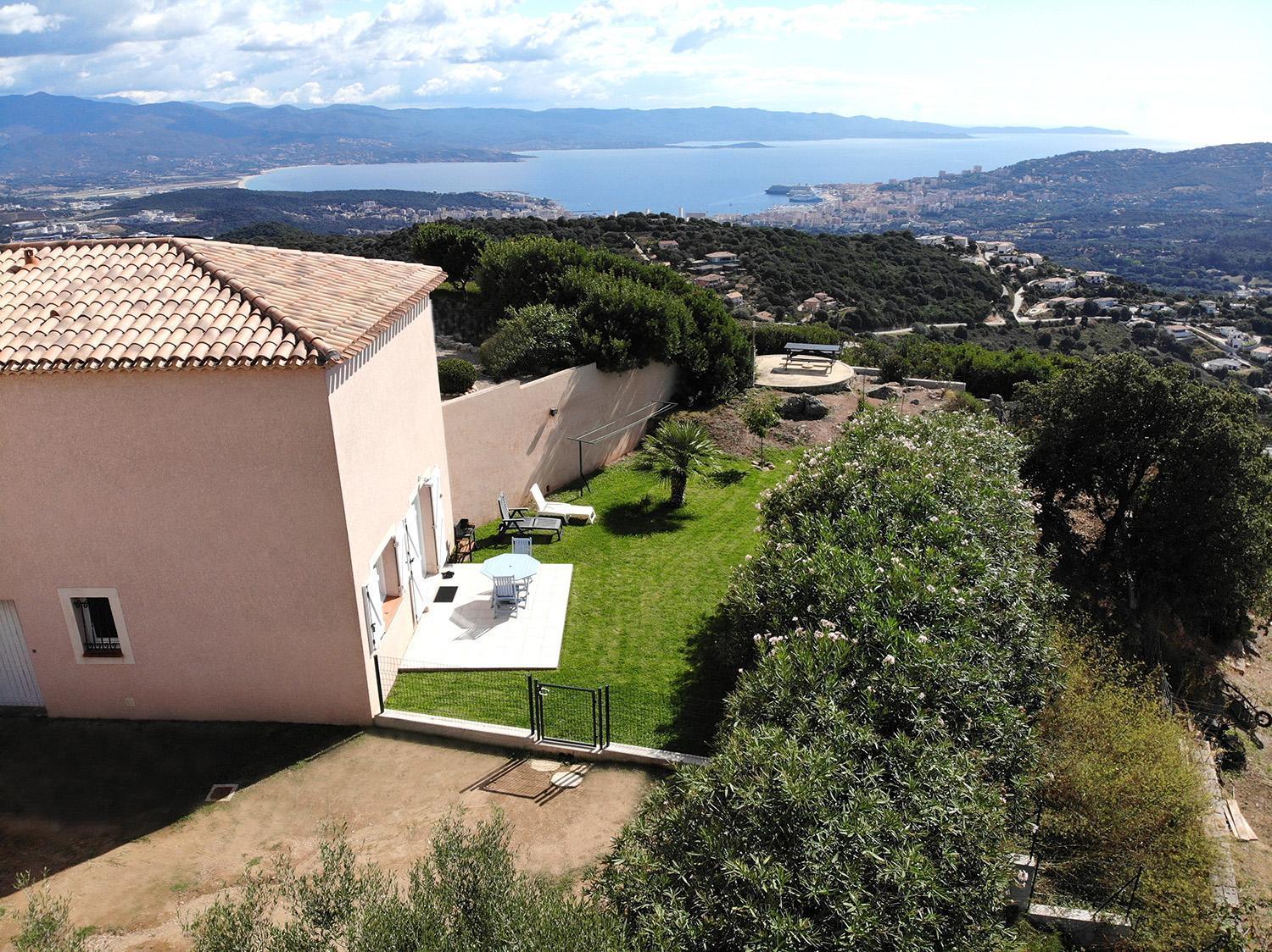 Gites Sassone, Vue Panoramique Sur Ajaccio Et La Mer アラタ エクステリア 写真