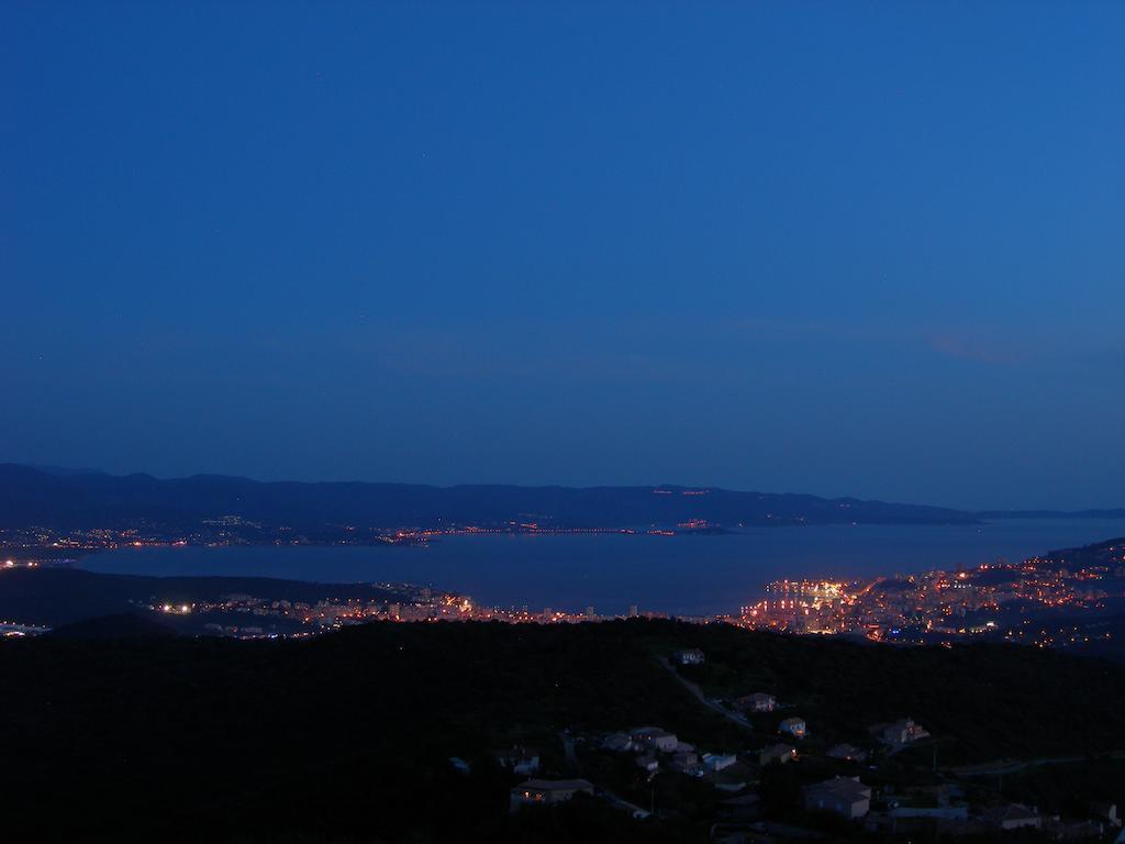 Gites Sassone, Vue Panoramique Sur Ajaccio Et La Mer アラタ 部屋 写真