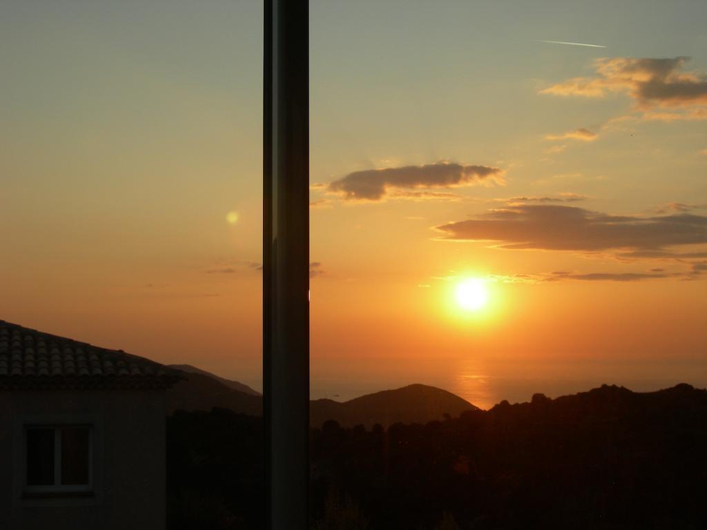 Gites Sassone, Vue Panoramique Sur Ajaccio Et La Mer アラタ 部屋 写真
