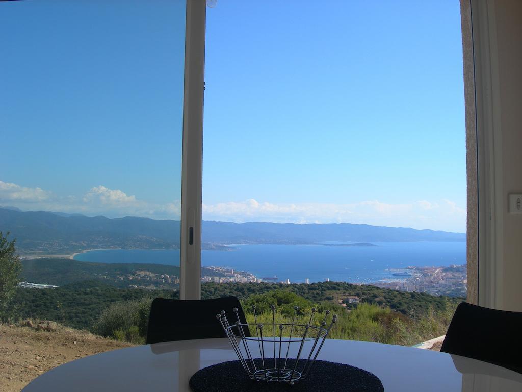 Gites Sassone, Vue Panoramique Sur Ajaccio Et La Mer アラタ 部屋 写真